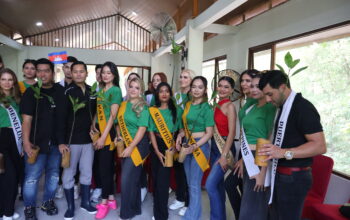 Finalis Miss Elite Global dan Miss Intercelestial Tanam Mangrove di Ekowisata Mangrove PIK