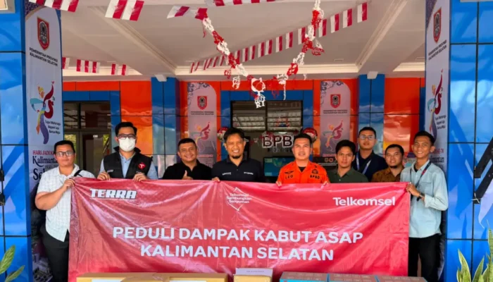Telkomsel Sambungkan Kepedulian di Tengah Kepungan Kabut Asap Kalimantan