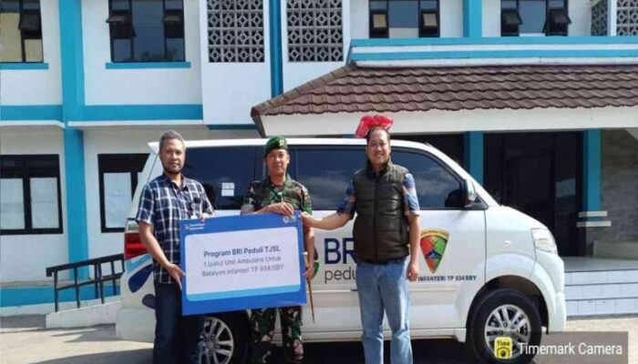 BRI Pacitan dan Yonif TP 934/SBY Bersinergi, Hadirkan Ambulans Gratis untuk Masyarakat