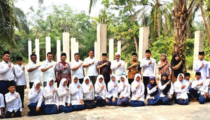 DPRD Rohul Apresiasi PTPN IV Regional III Kucurkan Bantuan Puluhan Juta untuk Sektor Pendidikan