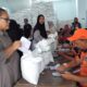 Bantuan Beras 6.531 KK di Pasar Manggis Didistribusikan
