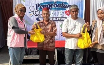 PLN Indonesia Power UBP Pangkalan Susu Salurkan Bantuan Sembako kepada Masyarakat