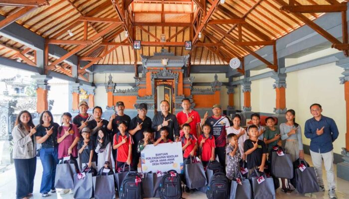 ITDC Dukung Kebutuhan Pendidikan 17 Anak Yatim Piatu Desa Pengulon melalui Program TJSL