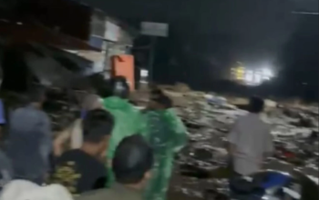 Pegadaian Salurkan 520 Kg Beras untuk Masyarakat Terdampak Bencana di Solok