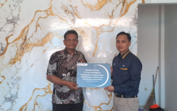 PT PAL Dukung Pembangunan Gedung MI di Pesisir Lamongan