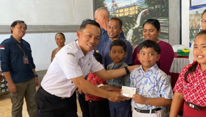 Camat Gerokgak Hadiri Penyerahan Beasiswa dan Bantuan CSR PT Cendana Indopearls