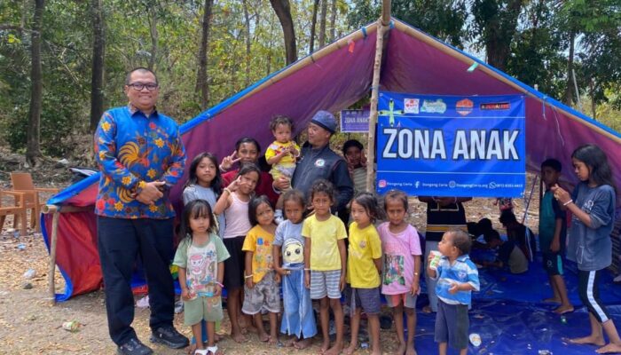 Hino Dukung Pemulihan Gempa NTT melalui Program Tenda Ramah Anak