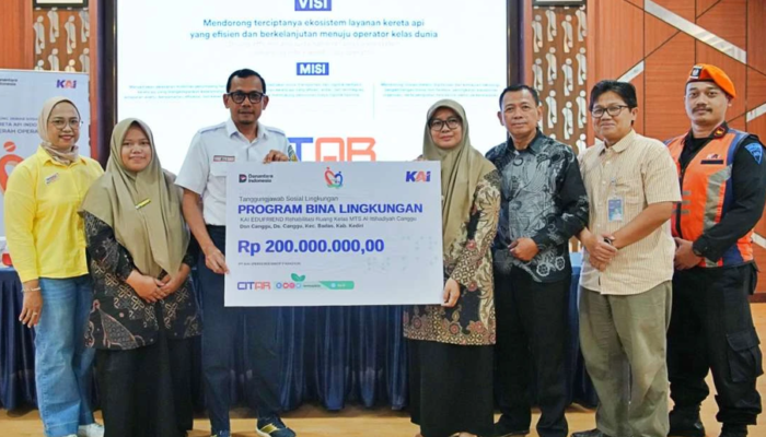 DAOP 7 Madiun Salurkan Bantuan TJSL Rp 445 JUTA, Fokus Pendidikan, Lingkungan Dan Sosial
