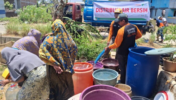 Dompet Dhuafa Sulsel Salurkan Air Bersih untuk Warga Terdampak Kekeringan di Maros