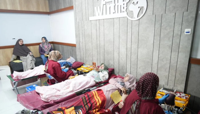 Wujud Kepedulian, PLN UID Sulselrabar Gelar Donor Darah