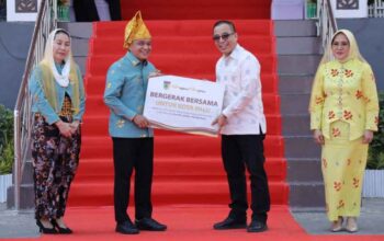 Perkuat Kolaborasi di HUT ke-48 Kota Palu, PT Citra Palu Minerals Gelontorkan Beasiswa hingga Ribuan Atribut Kebersihan