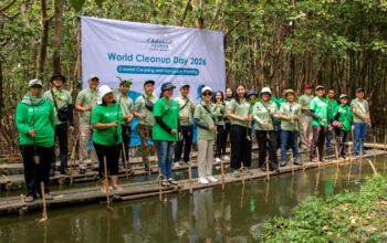 Oakwood Premier Cozmo Jakarta Mengambil Langkah Nyata Peringati World Cleanup Day Melalui Pembersihan Bantaran Sungai dan Penanaman Mangrove