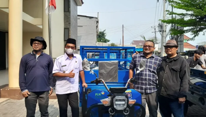 PLN Peduli Salurkan CSR Rp150 Juta untuk Perkuat Mitigasi Bencana dan Kebersihan Pondok Petir