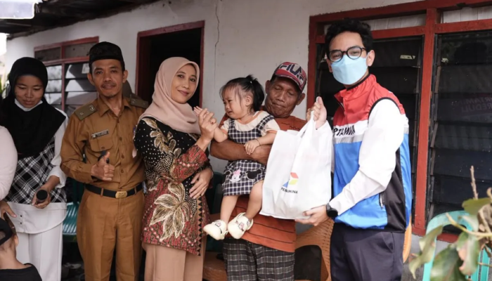 Pertamina Kilang Plaju Salurkan Bantuan Makanan Tambahan di Banyuasin, Bantu Atasi Stunting