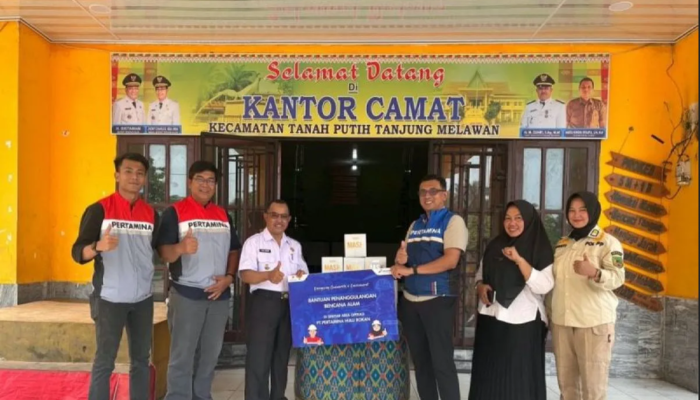 PHR Bagikan 18.750 Masker KN95 untuk Warga Terdampak Asap Karhutla di Riau