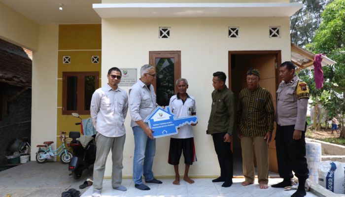 Rumah dan Sanitasi Dibedah, 3 Keluarga Nelayan Roban Timur Tak Lagi Waswas Saat Hujan
