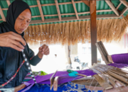Pertamina Patra Niaga Dukung Perempuan Lombok Merajut Masa Depan Lewat Mina Tenun
