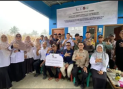 Nagari Andaleh Kabupaten 50 Kota Terima CSR Pembudidaya Ikan Rawa Mas