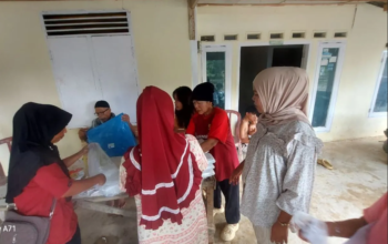 Bantuan TJSL PLN UID Sumbar, Hadir Menguatkan Warga Terdampak Banjir di Guo Kuranji
