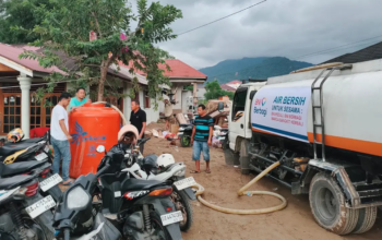 BNI Gerak Cepat Bantu Warga Terdampak Banjir di Padang, Salurkan Pangan dan Air Bersih