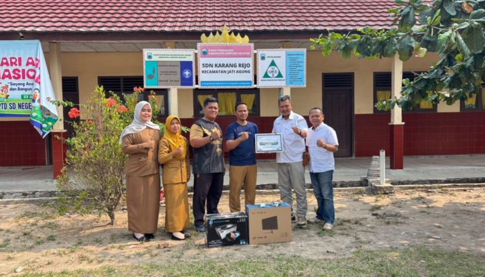 Dukung Digitalisasi Pendidikan, PTPN I (Persero) Regional 7 Salurkan Komputer dan Perlengkapan Sekolah