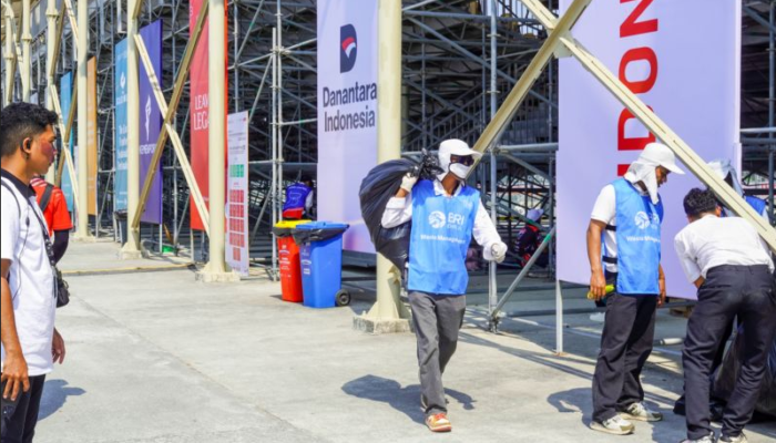Di Balik Deru Motor MotoGP Mandalika, Ratusan Relawan BRI Peduli Bergerak Jaga Kebersihan Lingkungan