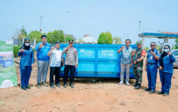 PT ILE Salurkan Bantuan Bak Sampah untuk Kelestarian Pelabuhan Dawi-Dawi