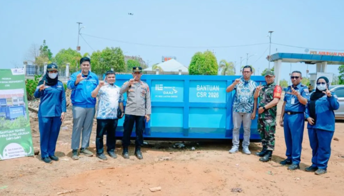 PT ILE Salurkan Bantuan Bak Sampah untuk Kelestarian Pelabuhan Dawi-Dawi