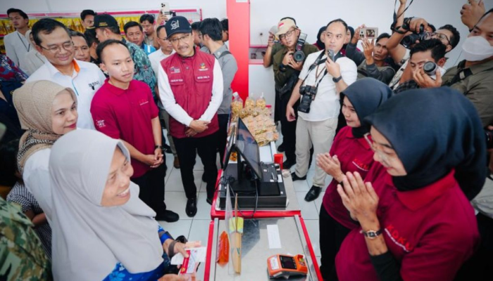 Mensos Sebut Penyaluran Bansos Mulai Diuji Coba Lewat KDKMP