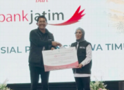 Dukung Kegiatan Puncak Hari Jadi ke-81 Pemprov Jatim, Bank Jatim Salurkan CSR kepada Dinsos Jawa Timur
