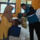 Peringati HUT ke-31, PLN IP UBP Sanggau Bagikan Sembako di Sungai Batu