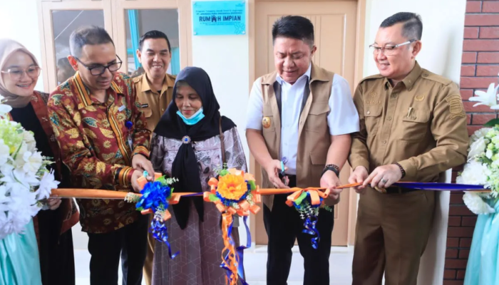 Bandara SMB II Palembang Salurkan Bantuan Rumah Layak Huni dan Sembako