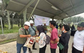 PT Tumpuan Salurkan 200 Paket Sembako untuk Warga Desa Petani, Bengkalis