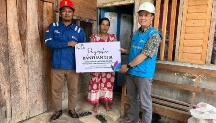 Hadirkan Terang dan Harapan, PLN Nusantara Power UP Bakaru Salurkan Bantuan Listrik Gratis bagi 25 Keluarga di Mamasa