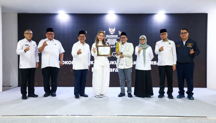 Inul Daratista Ajak Masyarakat Berzakat melalui BAZNAS, Manfaatnya Lebih Luas